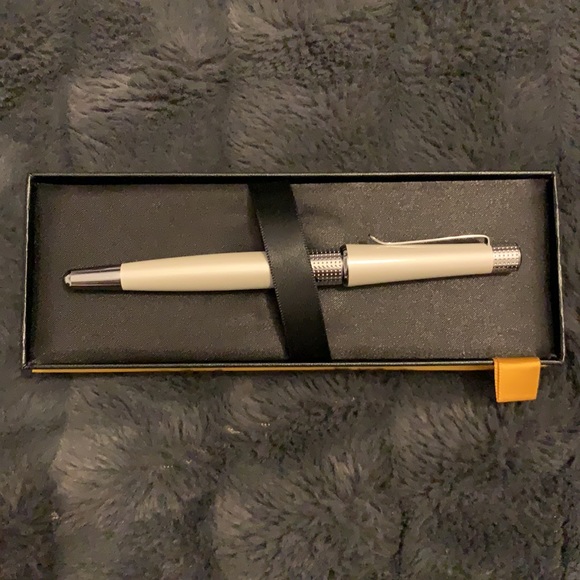 CROSS pen - Picture 3 of 5